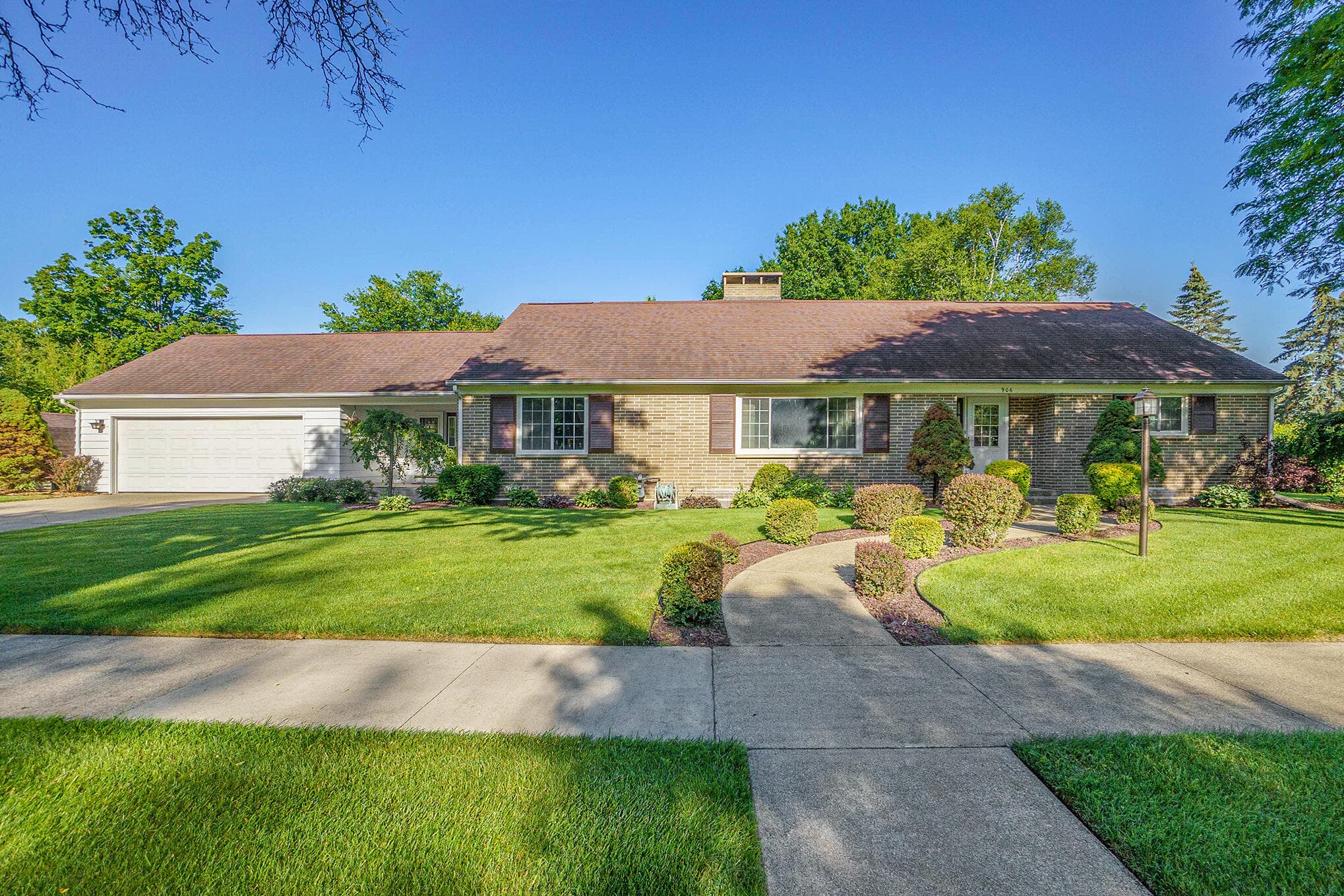 906 Walnut Street, Three Rivers, MI 49093
