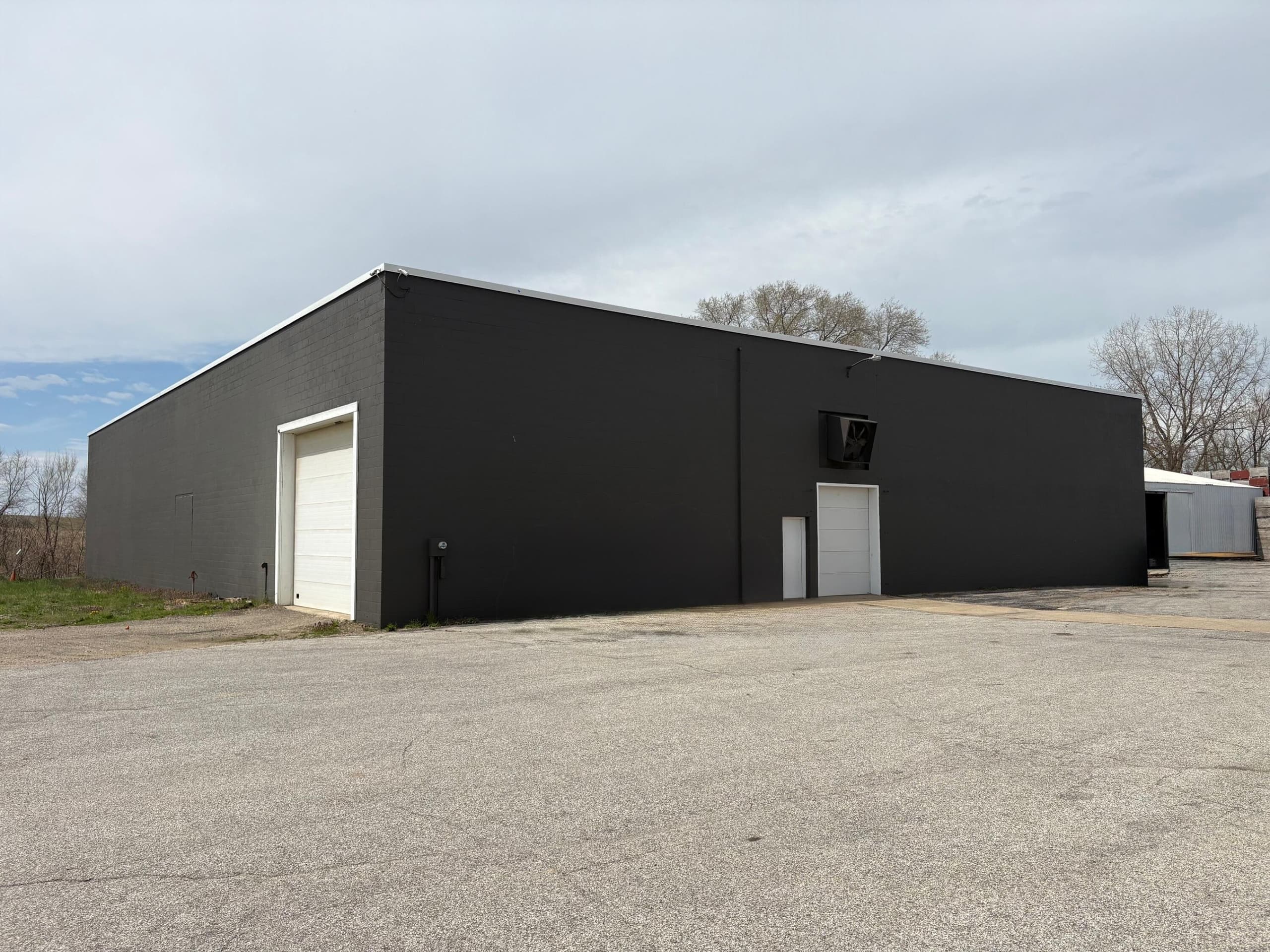 7200 Linn Street, Eau Claire, MI 49111