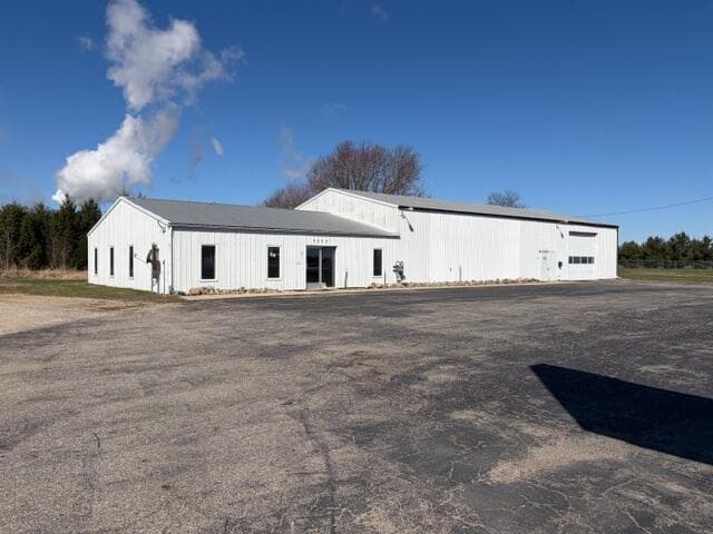 7775 Saddlebag Lake Road, Lake Odessa, MI 48849