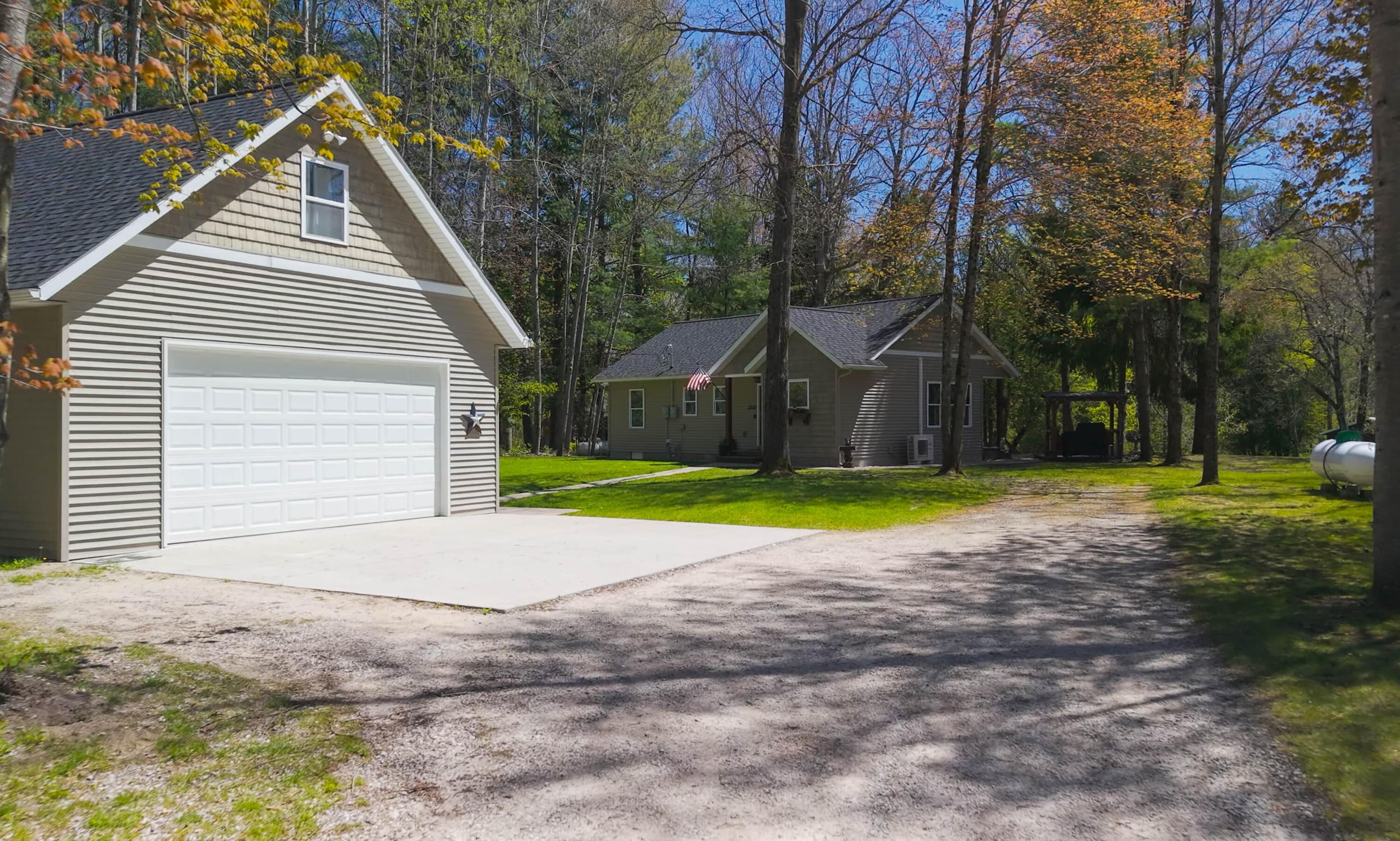 5936 S Rapids Road, Branch, MI 49402