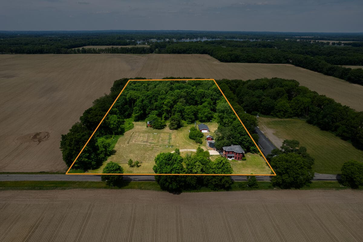 55686 Parkville Road, Mendon, MI 49072