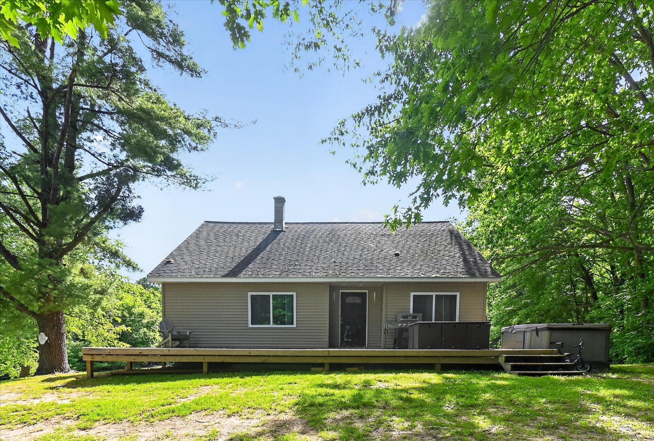 10260 N Ferris Road, Riverdale, MI 48877