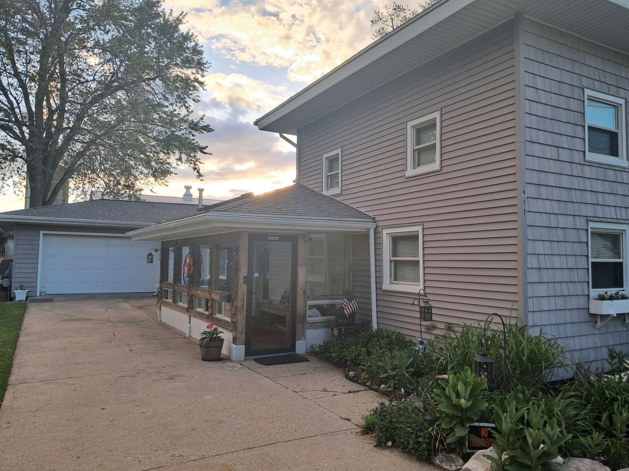 911 Washington Boulevard, Lake Odessa, MI 48849