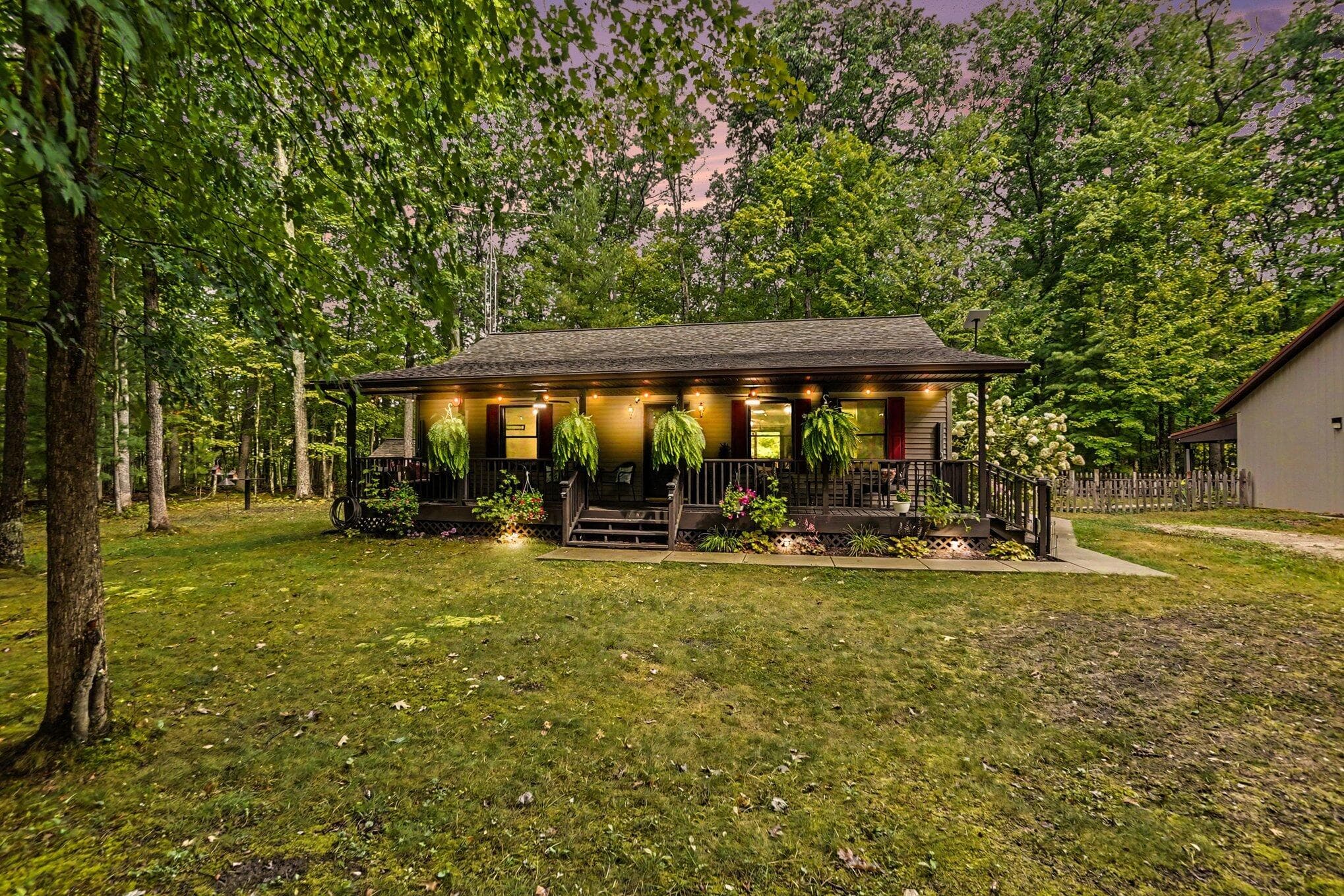 9051 S Trail Of The Lakes Lane, Baldwin, MI 49304