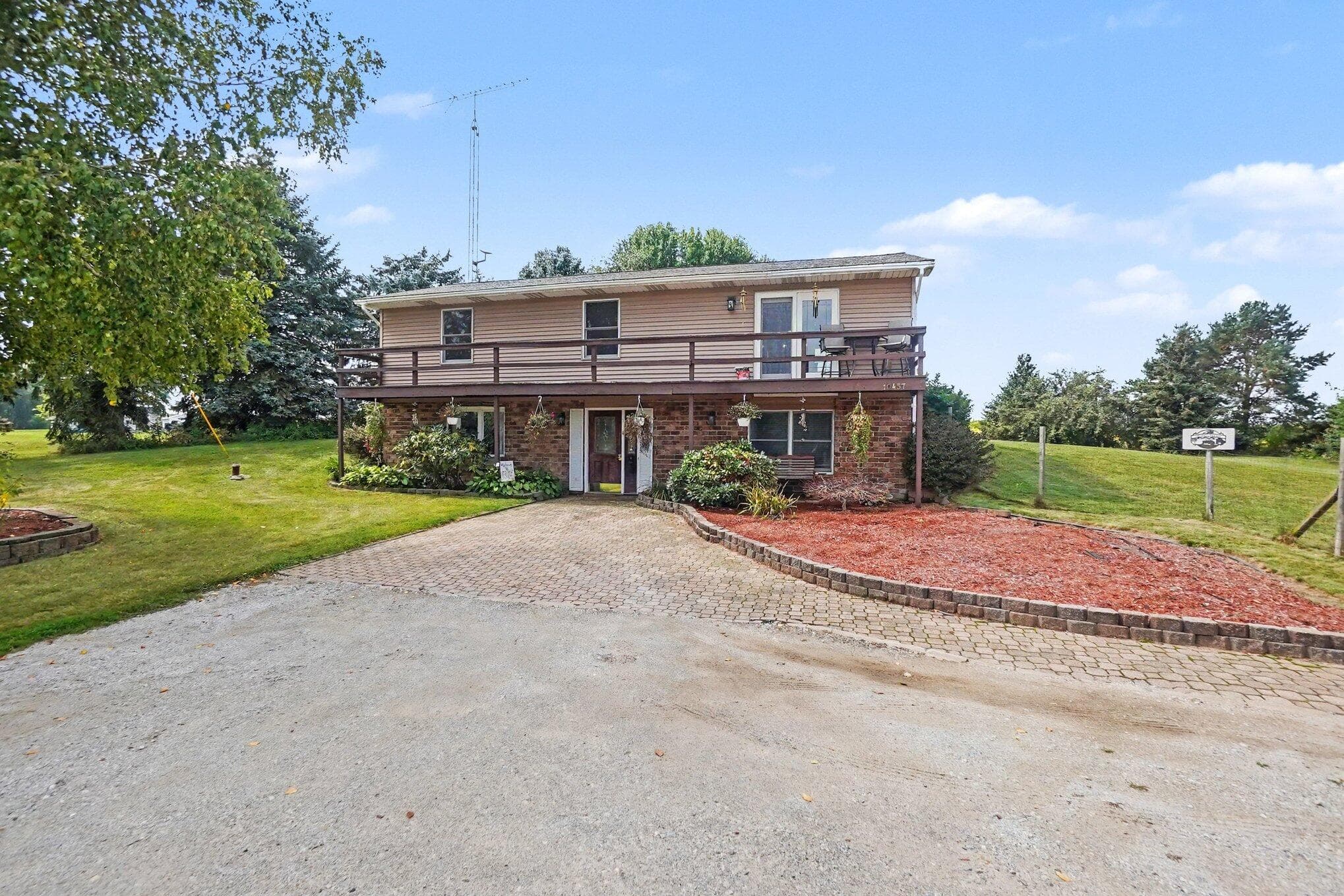 10457 S Gordon Avenue, Grant, MI 49327