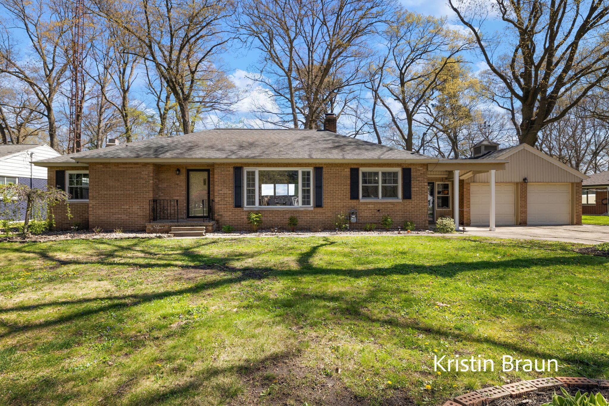 4078 Highgate Road, Norton Shores, MI 49441
