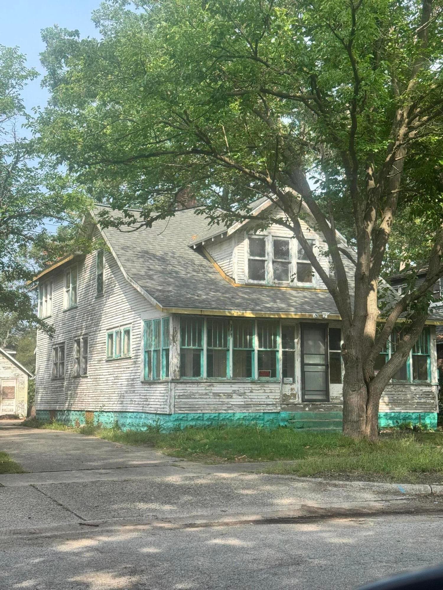 2405 Howden Street, Muskegon Heights, MI 49444