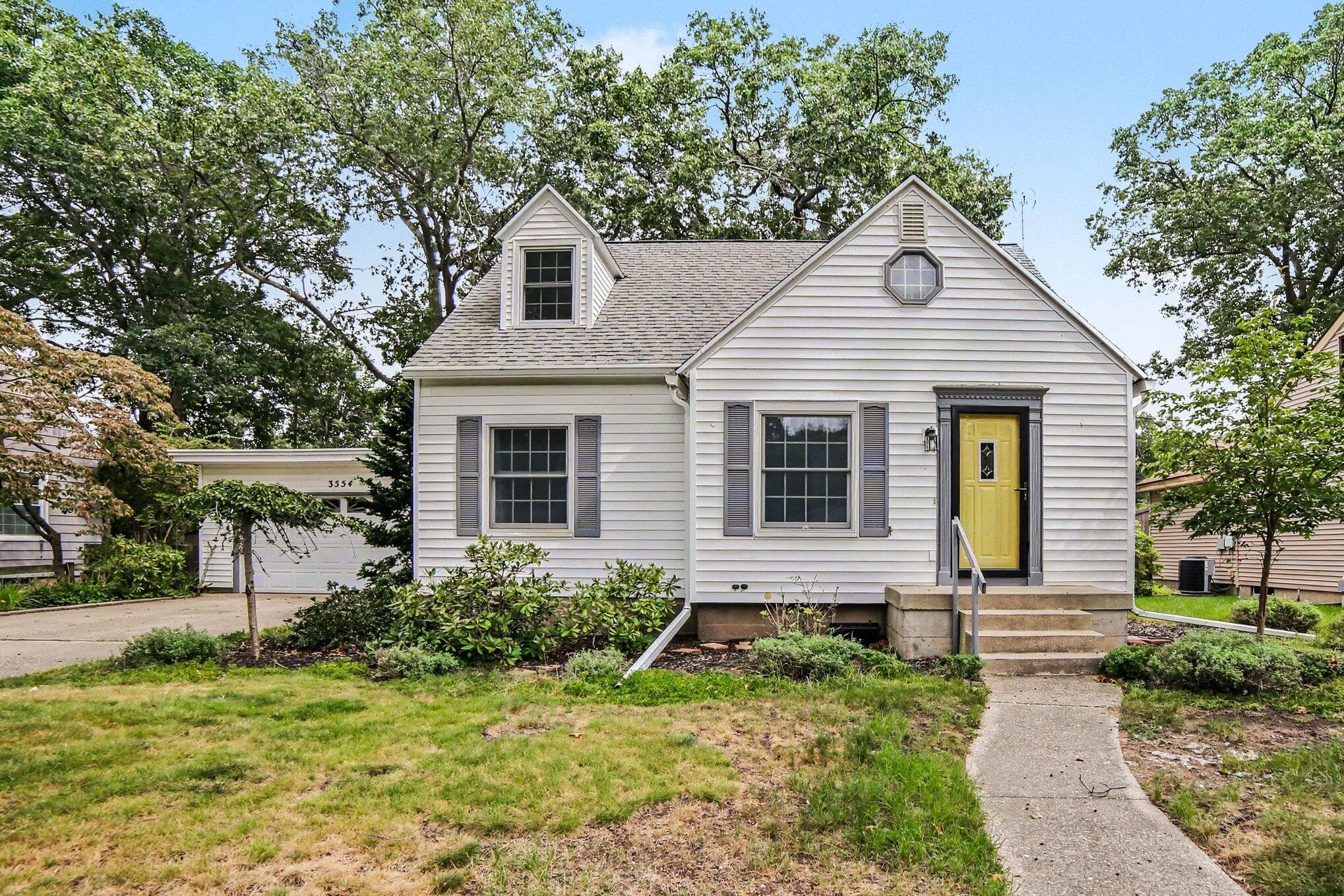 3554 Mccracken Street, Norton Shores, MI 49441