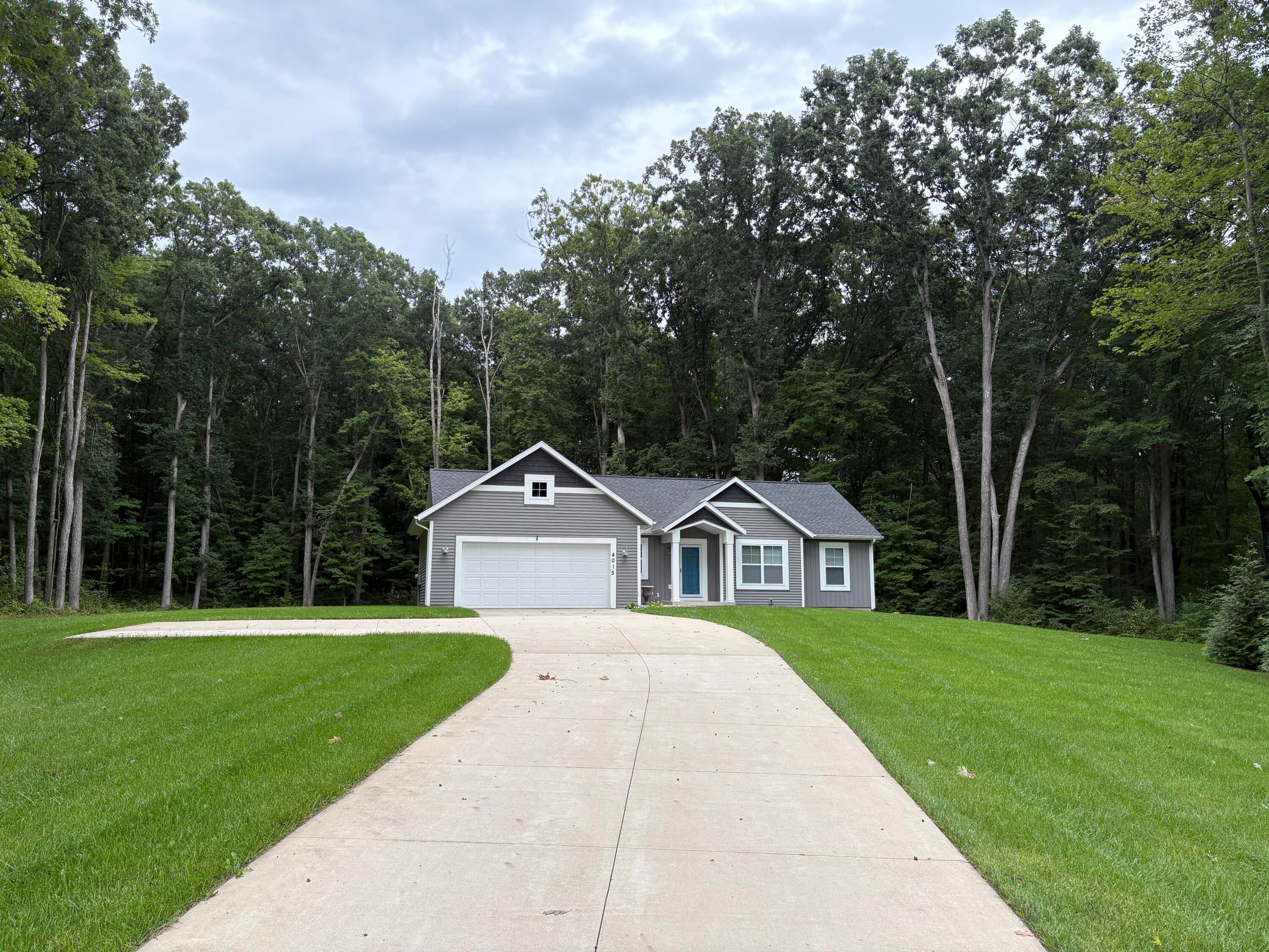 4015 Bullseye Lane, Dorr, MI 49323