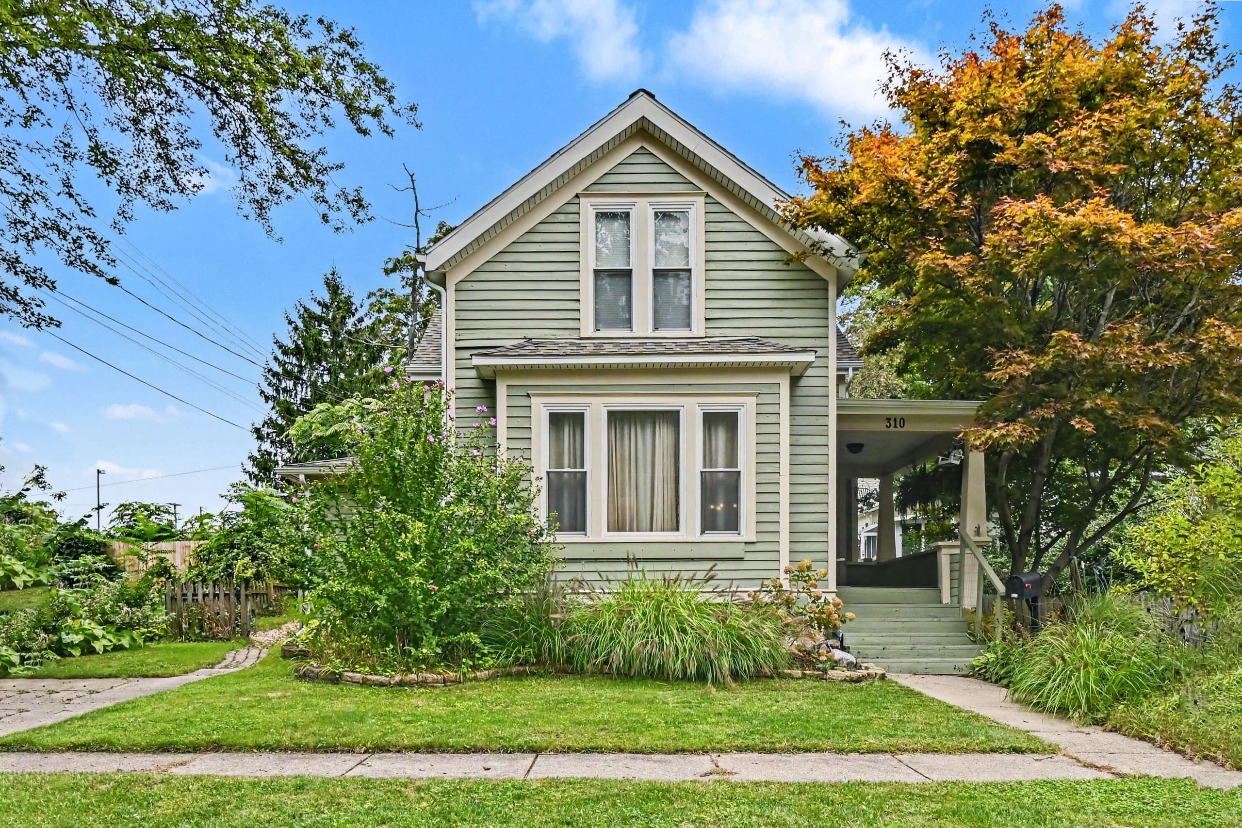 310 Fleming Street, Howell, MI 48843