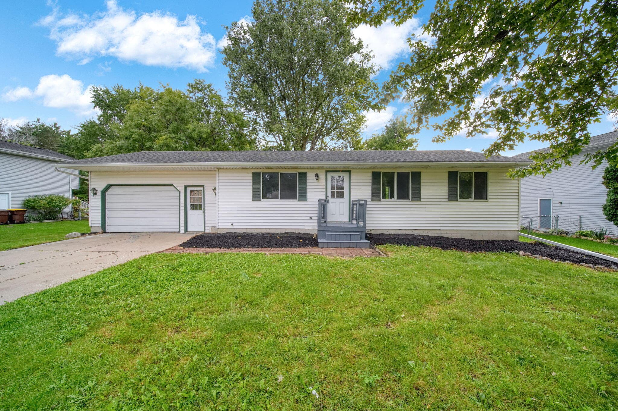 2520 Lanier Court, Lansing, MI 48911