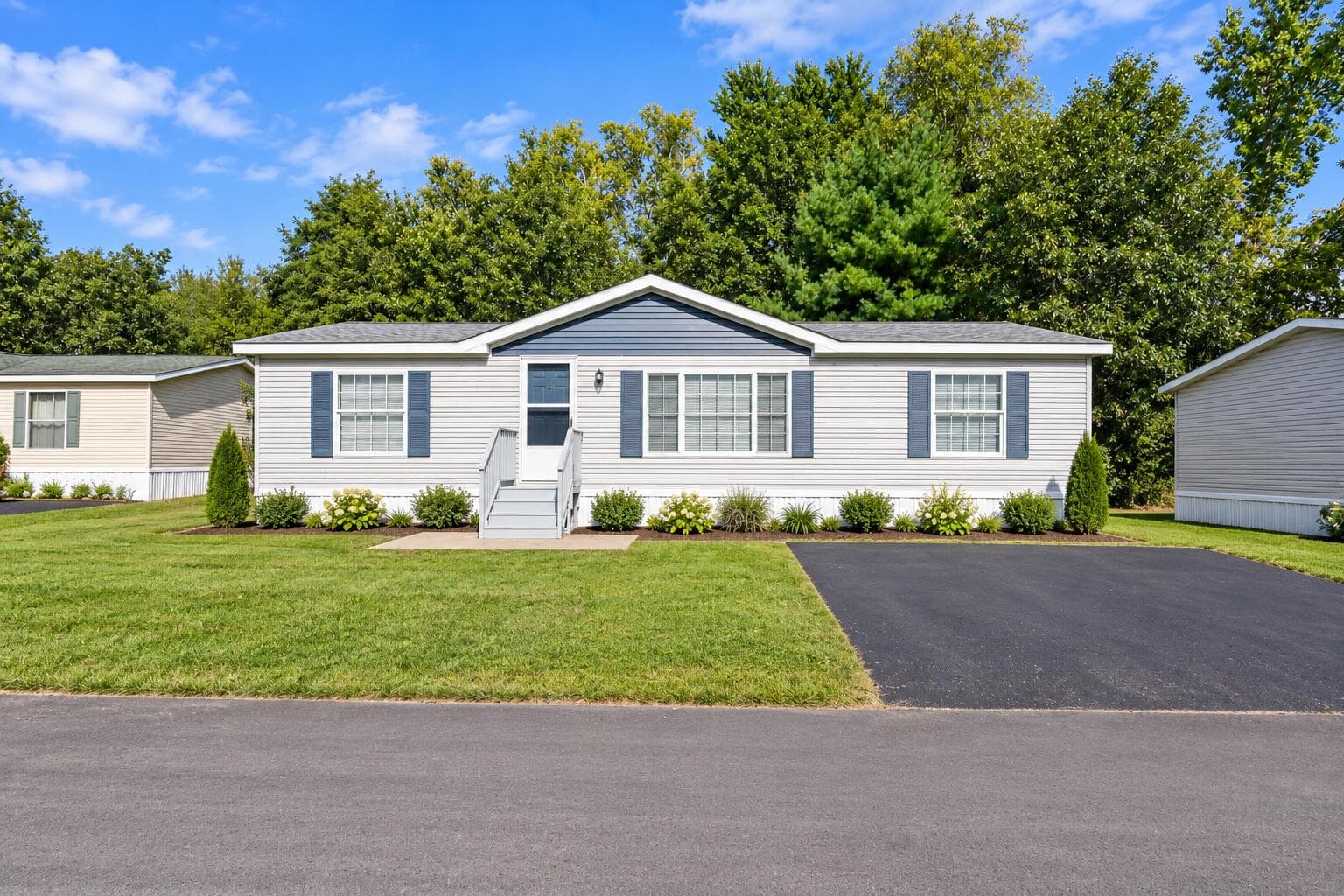517 E Rainbow Road, Newaygo, MI 49337