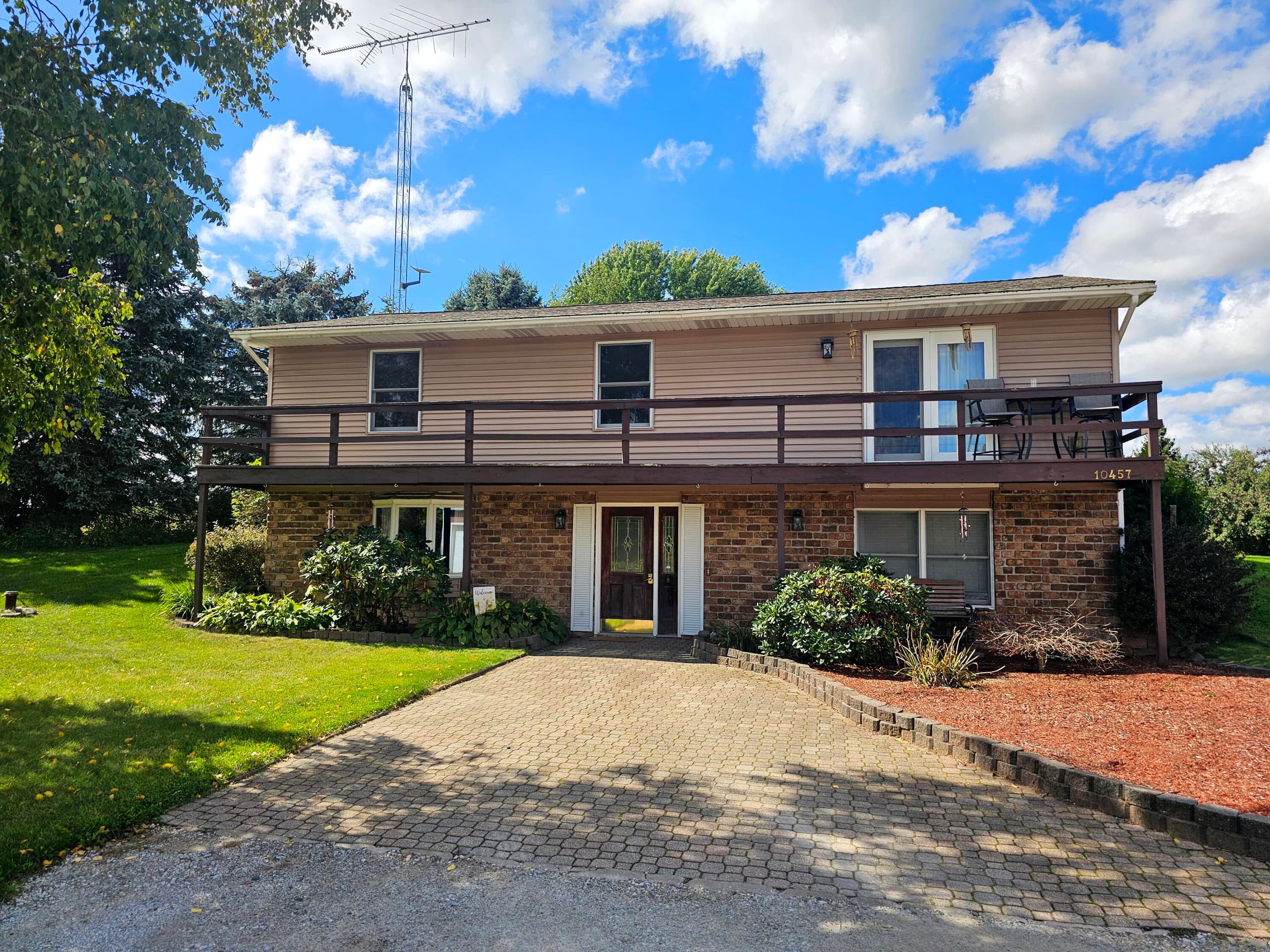 10457 S Gordon Avenue, Grant, MI 49327