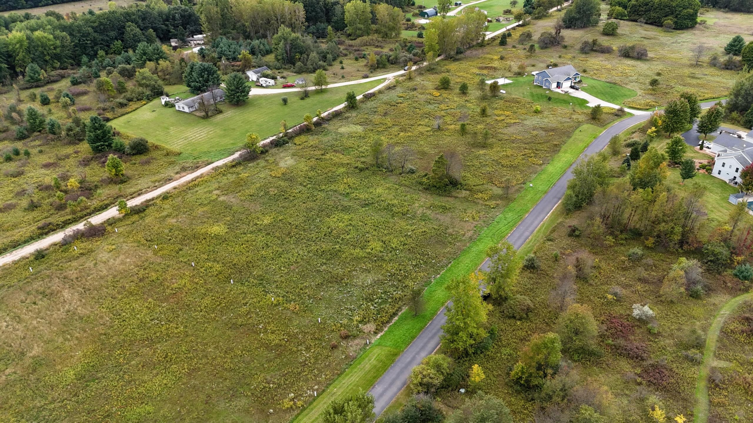 608 E The Lane, Grant, MI 49327