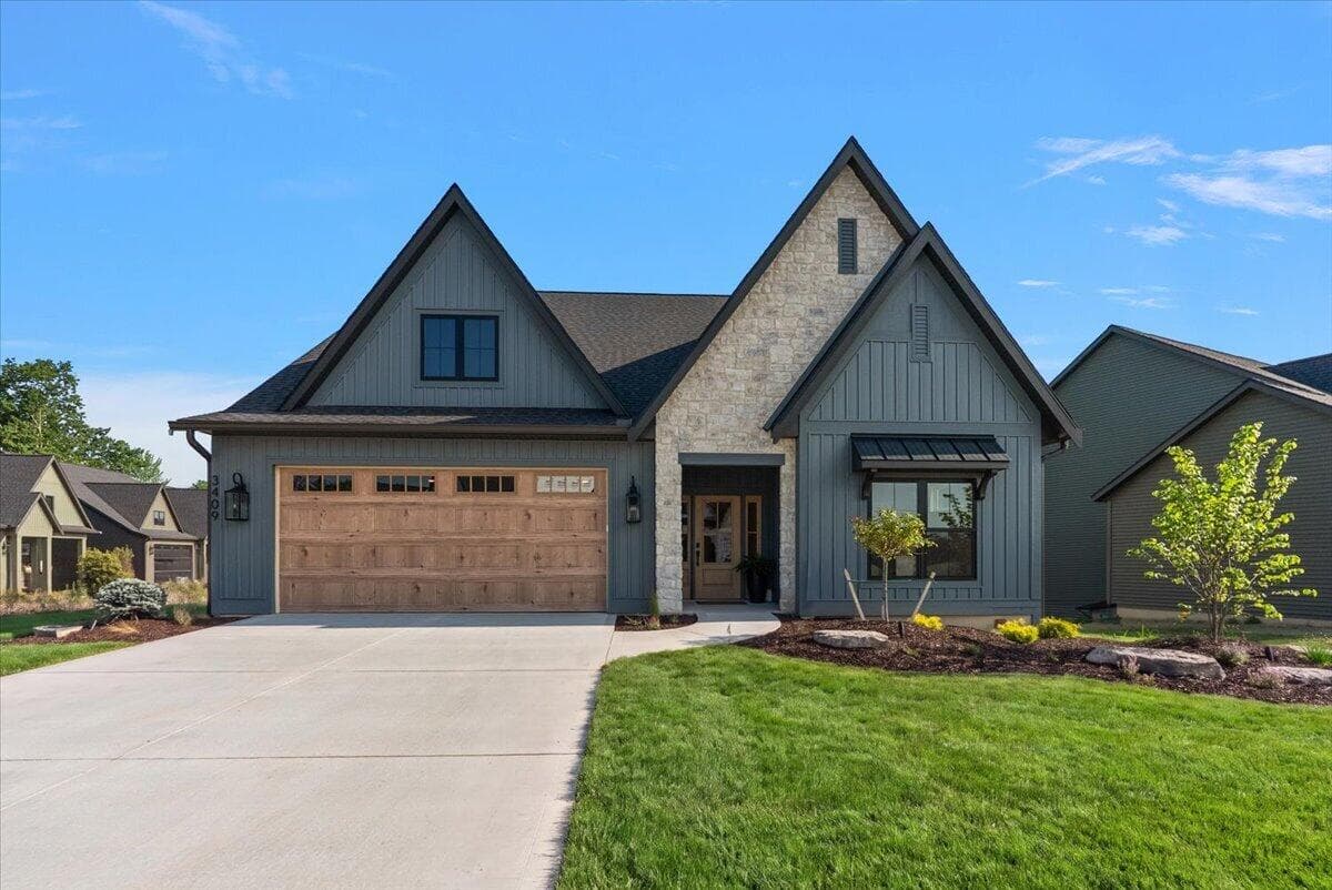 3409 Broadleaf Lane, Jenison, MI 49428
