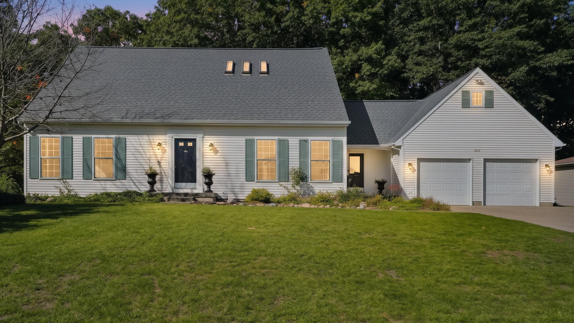 5427 N Silverstone Drive NE, Comstock Park, MI 49321