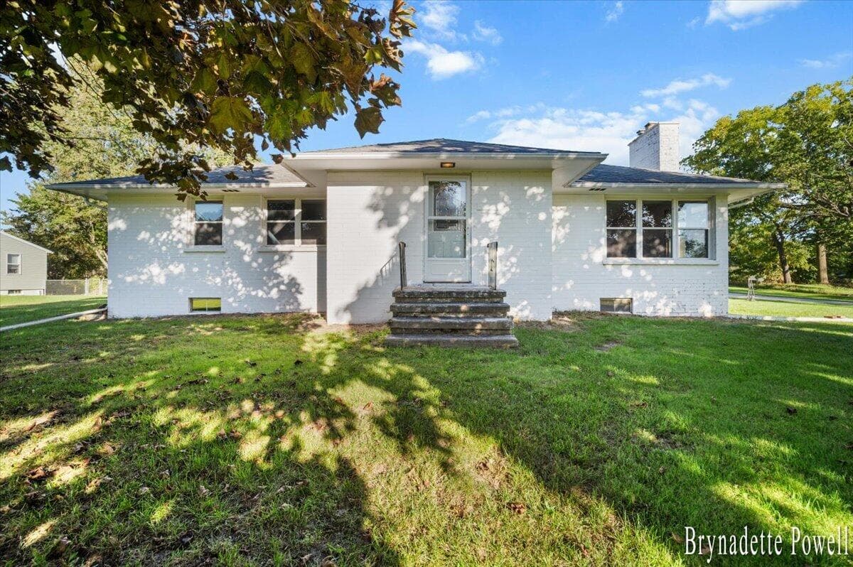 13464 Northland Drive NE, Cedar Springs, MI 49319